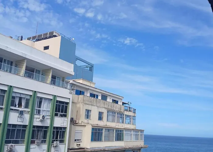 Quarto E Sala Com Varanda